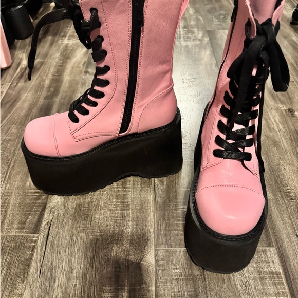 Boots - Picture 2 of 4